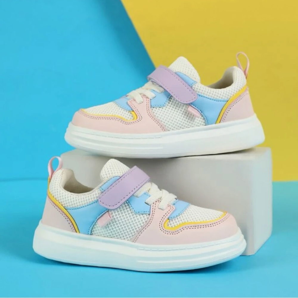 SHEIN Girls Color Block Velcro Skate Shoes - Picture 1 of 8